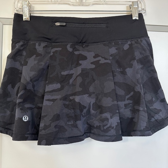 Lululemon Skort, camo - size 4 - Picture 1 of 2
